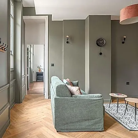 Felix Appart'Hotel - Climatisation, Arrivee Autonome, Centre De Romans Sur Isere Hotel 3*